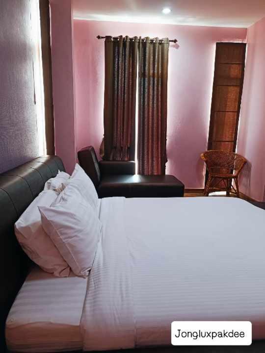 Jong Lux Pak Dee Bed & Breakfast Uttaradit Dış mekan fotoğraf