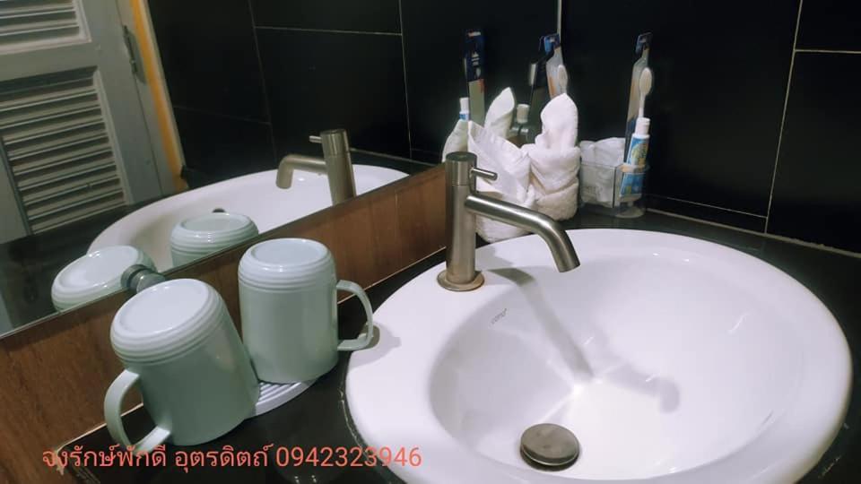 Jong Lux Pak Dee Bed & Breakfast Uttaradit Dış mekan fotoğraf